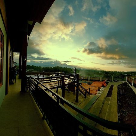 Kopa Hilltop - Family Guest Home Ruteng Exterior foto