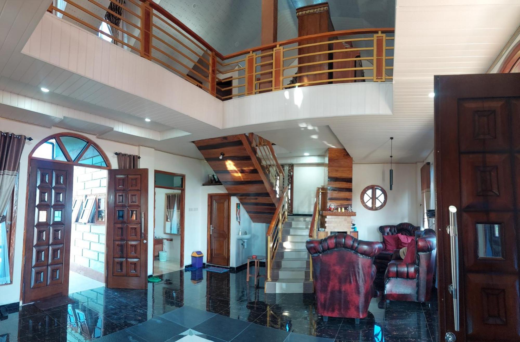 Kopa Hilltop - Family Guest Home Ruteng Exterior foto